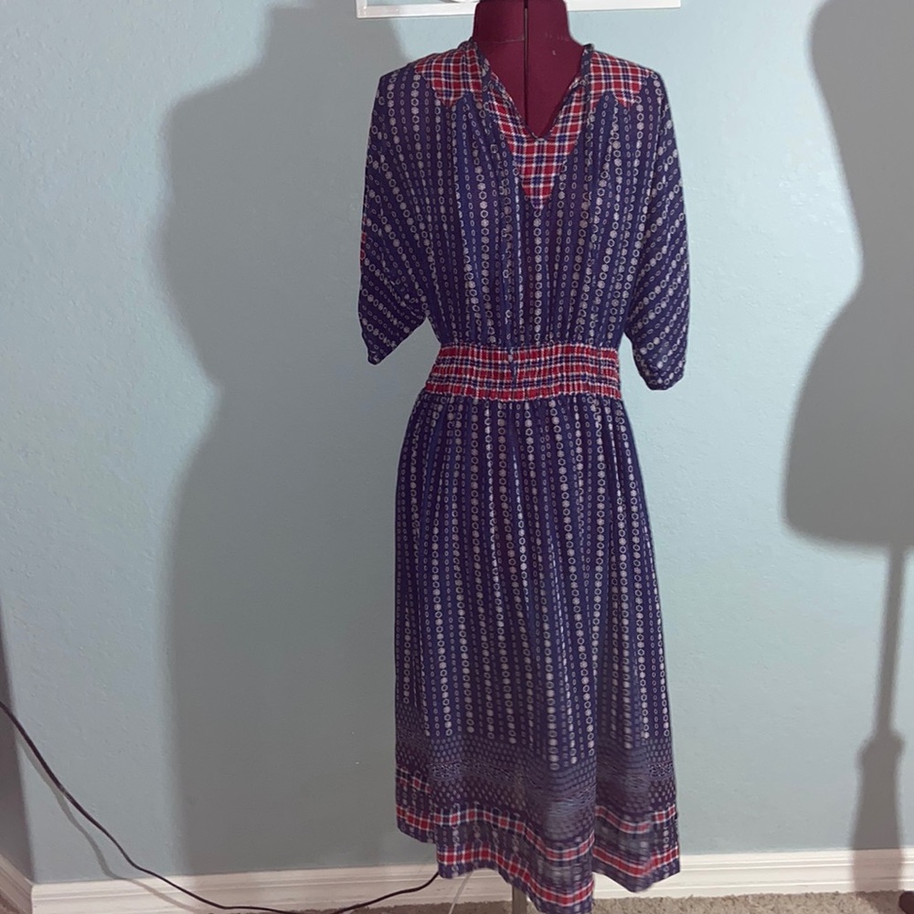 Vintage Diane fres georgette Dress made in Hong Kong